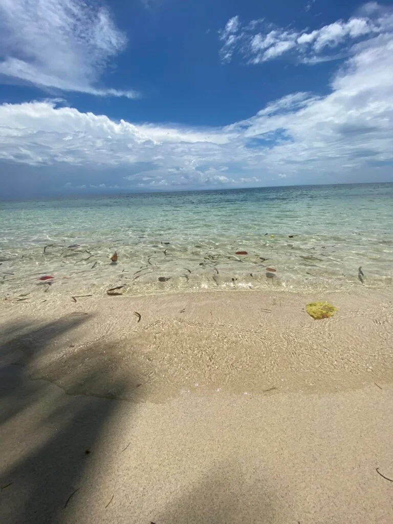 Obenza white sand resort, the footprints in the sand