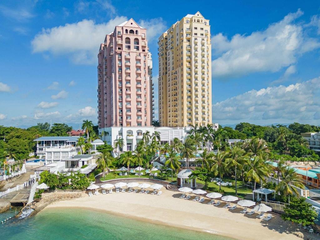 Mövenpick Beach Resort